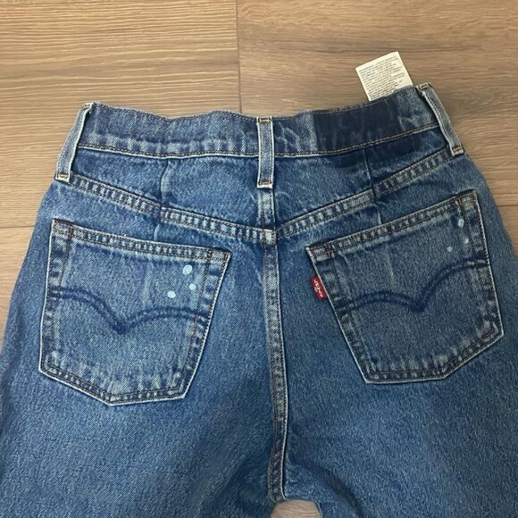 Levi's High-Waisted Straight-Leg Jeans - Size 25 - Picture 6 of 6